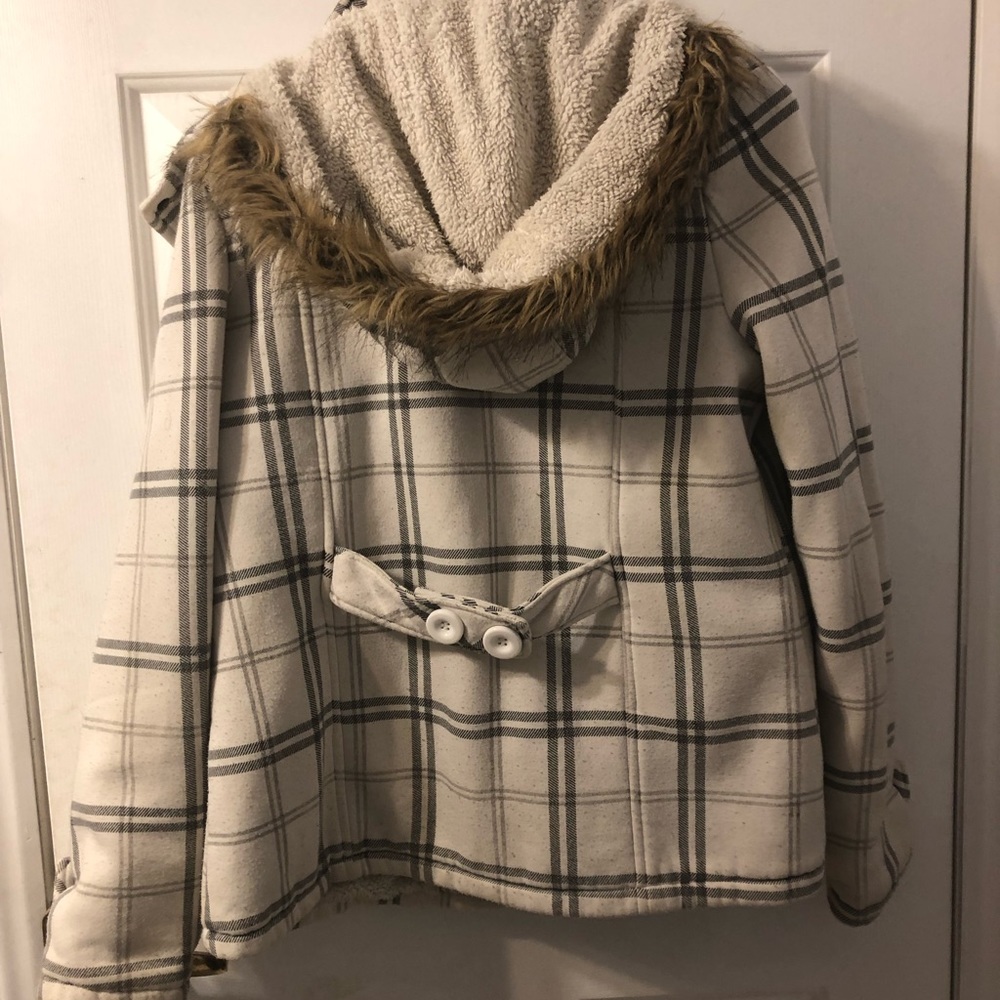 Coat - Picture 2 of 3